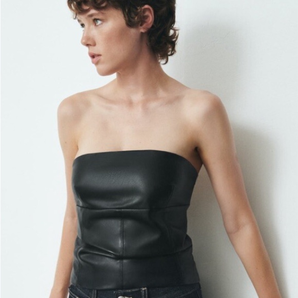 MESHKI Allana Faux Leather Strapless Top